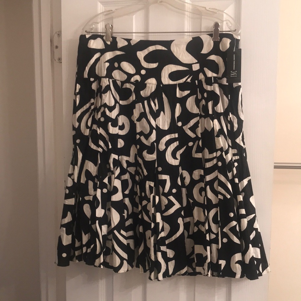 INC (NEW!) International Concepts Black & White Poppy Print Flared Skirt